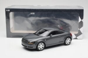 Audi TT 8N Coupe Grey Metallic Minichamps 1:18 155017020 Kov – obrázok 6 z 6