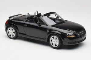 Audi TT 8N Roadster Black Metallic Minichamps 1:18 155017030 Kov – obrázok 4 z 6