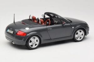 Audi TT 8N Roadster Šedý Maisto 1:18 50346 Kov – obrázok 3 z 8