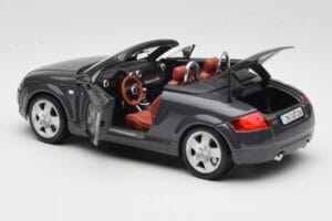 Audi TT 8N Roadster Šedý Maisto 1:18 50346 Kov – obrázok 5 z 8