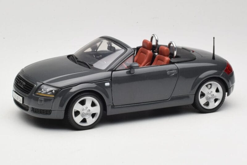 Audi TT 8N Roadster Šedý Maisto 1:18 50346 Kov