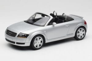 Audi TT 8N Roadster Silver Metallic Minichamps 1:18 155017031 Kov