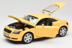 Audi TT 8N Žltý Revell 1:18 08954-M1 Kov – obrázok 2 z 8