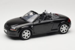 Audi TT 8N Roadster Čierny Revell 1:18 8980 Kov