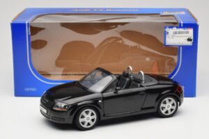 Audi TT 8N Roadster Čierny Revell 1:18 8980 Kov – obrázok 8 z 8