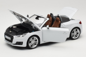 Audi TT 8S Roadster Glacier White Minichamps 1:18 5011400515 Kov – obrázok 2 z 8