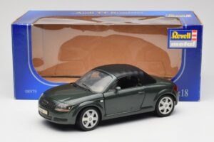 Audi TT 8N Roadster Zelený Revell 1:18 8979 Kov – obrázok 8 z 8