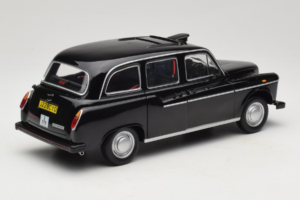 Austin FX4 London Taxi Čierny Minichamps 1:18 180136000 Kov – obrázok 3 z 8