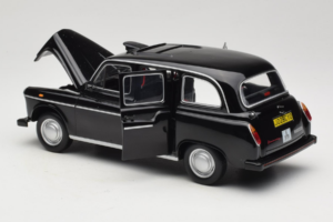 Austin FX4 London Taxi Čierny Minichamps 1:18 180136000 Kov – obrázok 5 z 8