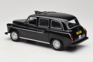Austin FX4 London Taxi Čierny Minichamps 1:18 180136000 Kov – obrázok 7 z 8