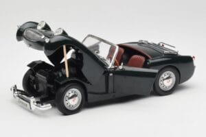 Austin-Healey Sprite Leaf Green Revell 1:18 08837 Kov – obrázok 2 z 8