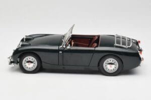 Austin-Healey Sprite Leaf Green Revell 1:18 08837 Kov – obrázok 4 z 8