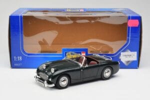 Austin-Healey Sprite Leaf Green Revell 1:18 08837 Kov – obrázok 8 z 8