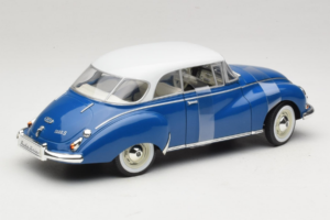 Auto Union 1000 S Coupe Modrý Biely Revell 1:18 08909 Kov – obrázok 2 z 6