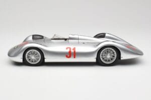 Auto Union Typ C Stromlinie #31 B. Rosemeyer 1937 Strieborný Revell 1:18 08436 Kov – obrázok 4 z 8