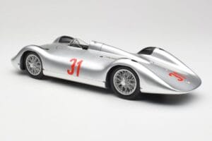 Auto Union Typ C Stromlinie #31 B. Rosemeyer 1937 Strieborný Revell 1:18 08436 Kov – obrázok 7 z 8