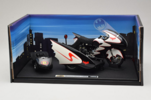 Batcycle & Sidecar Batman TV Series Hot Wheels 1:18 R0006 Kov
