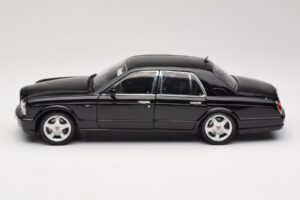 Bentley Arnage R Čierny Minichamps 1:18 100139071 Kov – obrázok 4 z 8