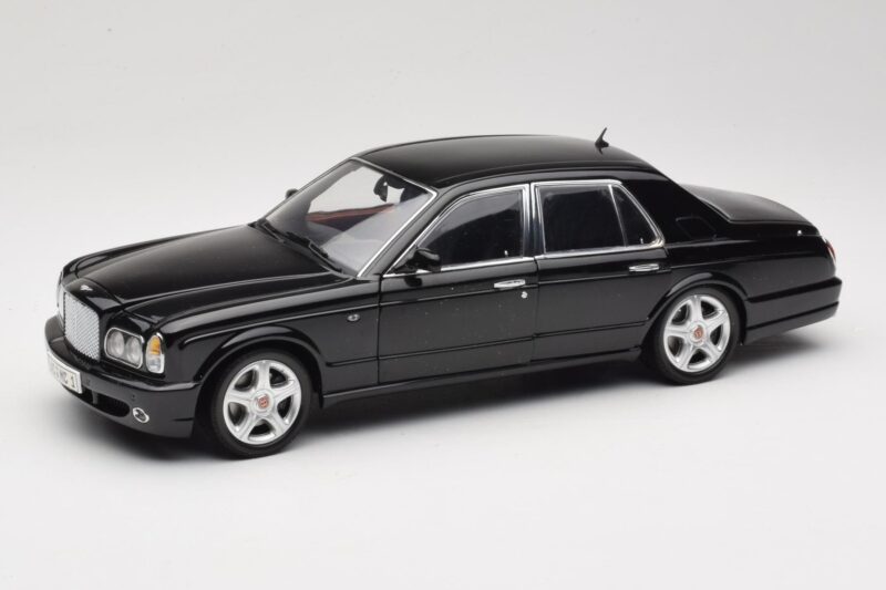 Bentley Arnage R Čierny Minichamps 1:18 100139071 Kov
