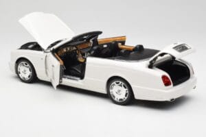 Bentley Azure Glacier White Minichamps 1:18 100139502 Kov – obrázok 5 z 8