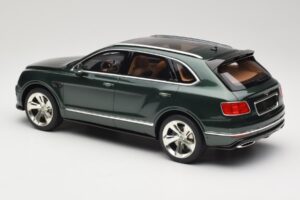 Bentley Bentayga Styling Pack Zelený GT Spirit 1:18 GT133 Živica – obrázok 5 z 6