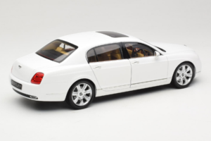Bentley Continental Flying Spur Biely Minichamps 1:18 100139461 Kov – obrázok 3 z 8