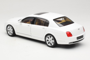 Bentley Continental Flying Spur Biely Minichamps 1:18 100139461 Kov – obrázok 7 z 8