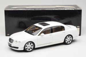 Bentley Continental Flying Spur Biely Minichamps 1:18 100139461 Kov – obrázok 8 z 8