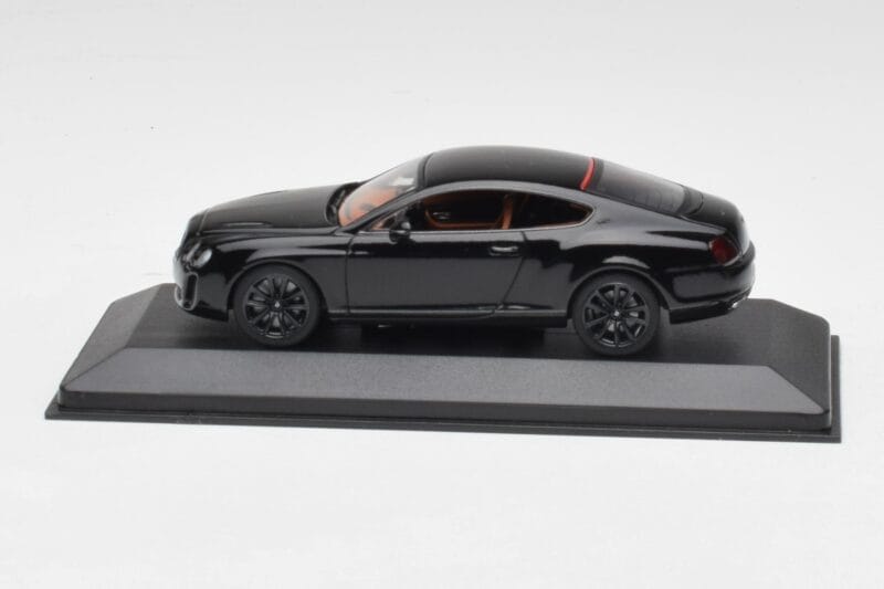 Bentley Continental GT Čierny S Čiernymi Ráfikmi Minichamps 1:43 BENTLEY002 Kov