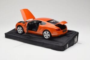 Bentley Continental GT Orange Metallic Minichamps 1:18 100139921 Kov – obrázok 5 z 8