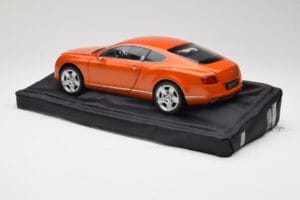 Bentley Continental GT Orange Metallic Minichamps 1:18 100139921 Kov – obrázok 7 z 8