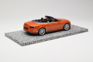 Bentley Continental GT Speed Kabriolet Orange Metallic Minichamps 1:18 107139430 Kov – obrázok 2 z 6