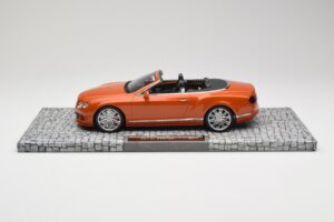 Bentley Continental GT Speed Kabriolet Orange Metallic Minichamps 1:18 107139430 Kov – obrázok 3 z 6