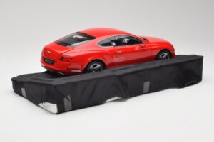 Bentley Continental GT St. James Red Minichamps 1:18 100139922 Kov – obrázok 3 z 8
