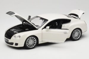 Bentley Continental GT Biely Minichamps 1:18 100139621 Kov – obrázok 2 z 8