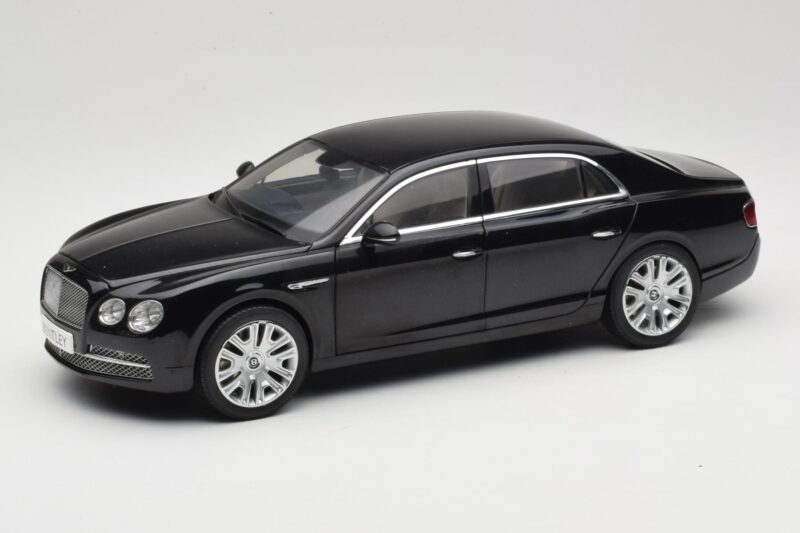 Bentley Flying Spur W12 Onyx Black Kyosho 1:18 08891NX Kov