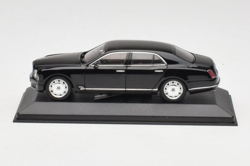 Bentley Mulsanne Čierny Minichamps 1:43 436139900 Kov