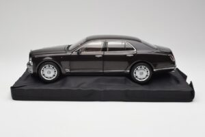 Bentley Mulsanne Burnt Oak Minichamps 1:18 100139905 Kov – obrázok 4 z 8