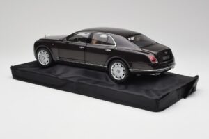 Bentley Mulsanne Burnt Oak Minichamps 1:18 100139905 Kov – obrázok 7 z 8
