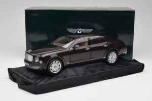 Bentley Mulsanne Burnt Oak Minichamps 1:18 100139905 Kov – obrázok 8 z 8