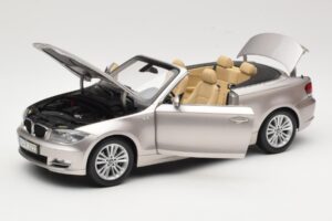 BMW 1 Series E88 Kabriolet Mineral Silver Metallic Kyosho 1:18 80430427020 Kov – obrázok 2 z 8