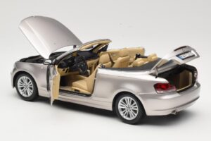 BMW 1 Series E88 Kabriolet Mineral Silver Metallic Kyosho 1:18 80430427020 Kov – obrázok 5 z 8
