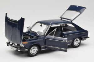 BMW 1600 Touring Modrý Minichamps 1:18 80430145823 Kov – obrázok 2 z 8
