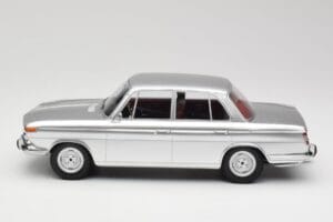 BMW 1800 Ti Strieborný Minichamps 1:18 107024000 Živica – obrázok 3 z 6