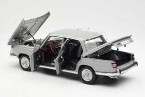 BMW 1800 TiSA Bernina Šedý AUTOart 1:18 70621 Kov – obrázok 5 z 8