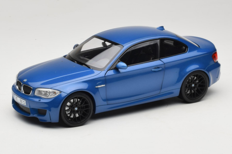 BMW 1M Coupe E82 Blue Metallic Minichamps 1:18 110020025 Kov