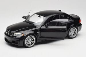 BMW 1M Coupe E82 Black Metallic Minichamps 1:18 110020021 Kov – obrázok 2 z 8