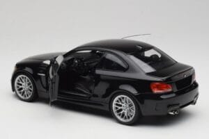 BMW 1M Coupe E82 Black Metallic Minichamps 1:18 110020021 Kov – obrázok 5 z 8