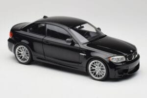 BMW 1M Coupe E82 Black Metallic Minichamps 1:18 110020021 Kov – obrázok 6 z 8