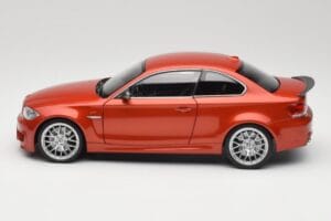 BMW 1M Coupe E82 Sakhir Orange Metallic Minichamps 1:18 110020020 Kov – obrázok 4 z 8